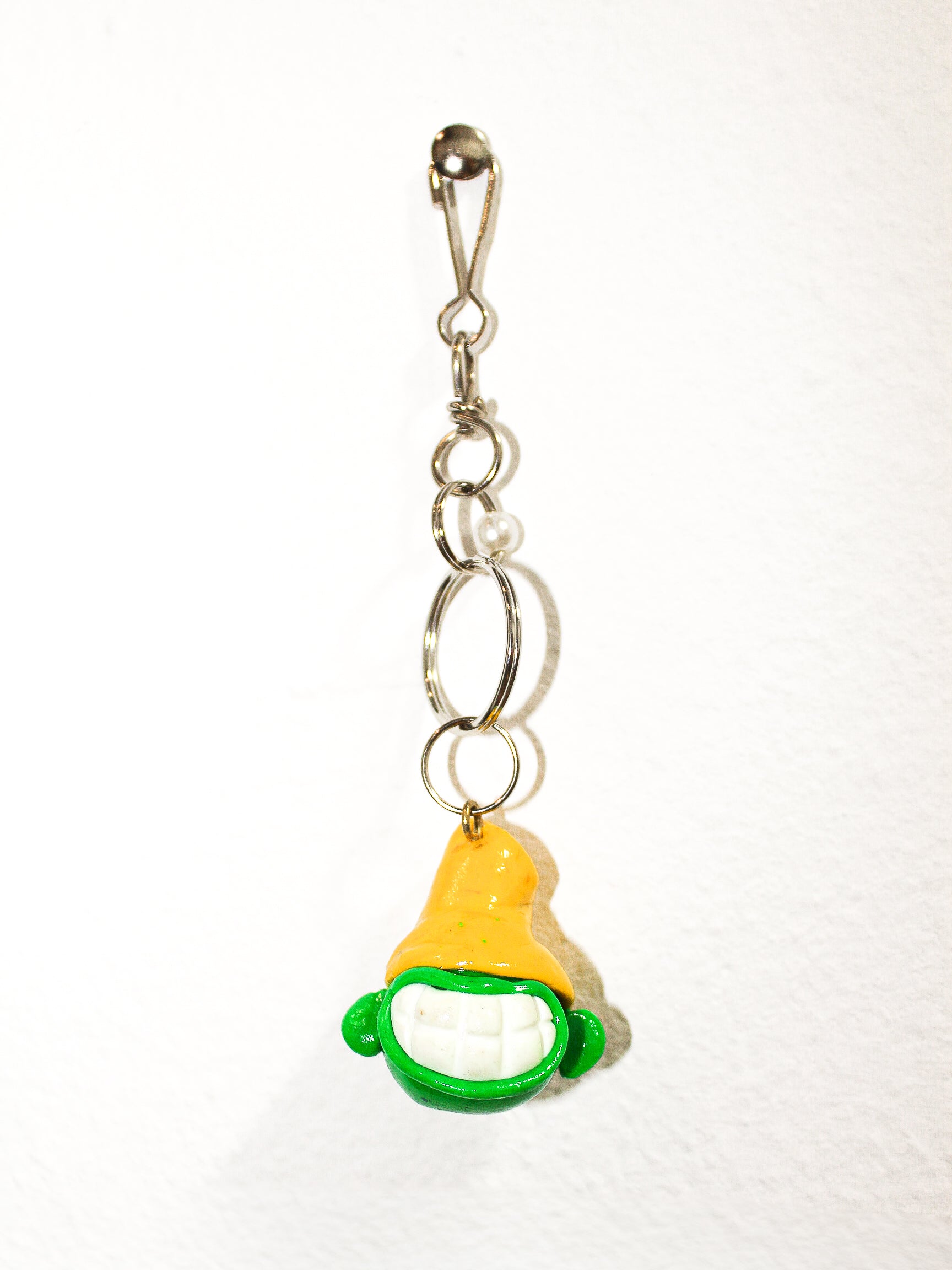 HEAD KEYCHAIN — HANDMADE