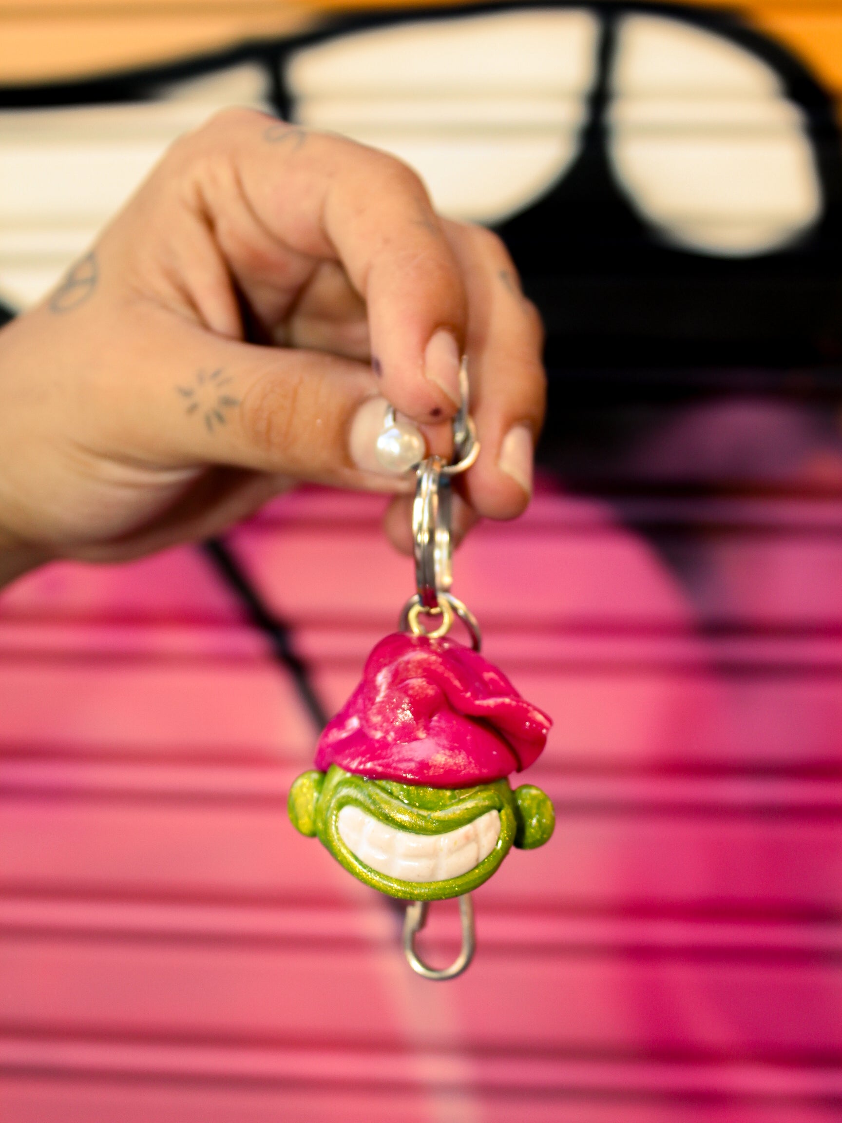 HEAD KEYCHAIN — HANDMADE
