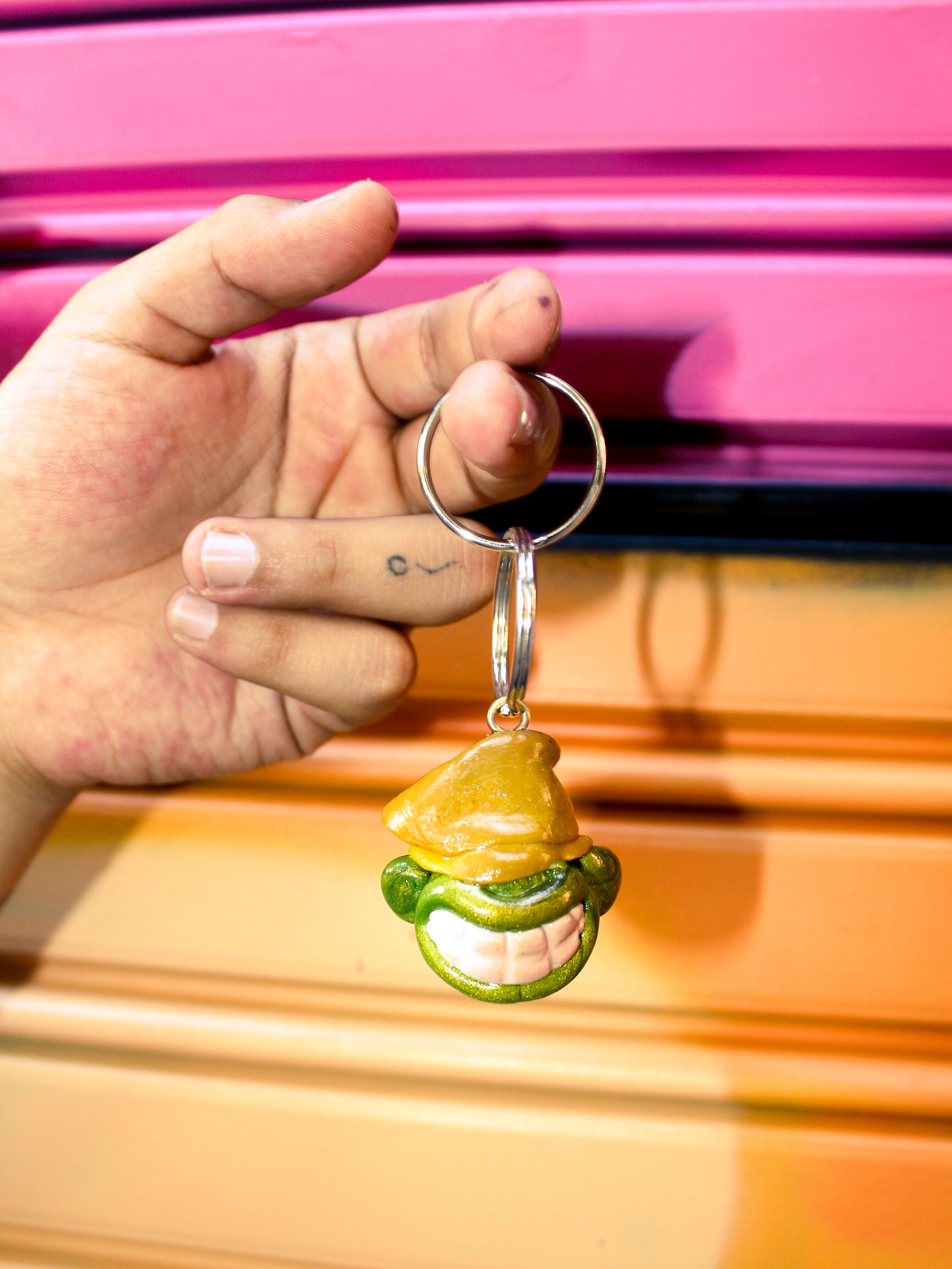 HEAD KEYCHAIN — HANDMADE